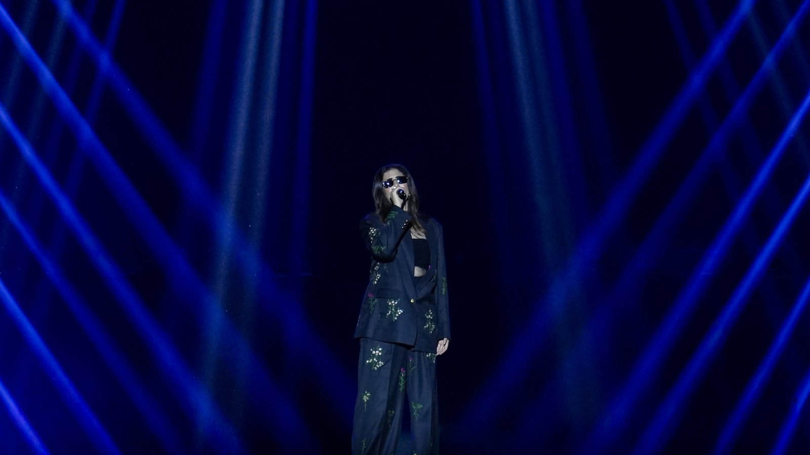 Jonita Gandhi — Photo 3 of 25